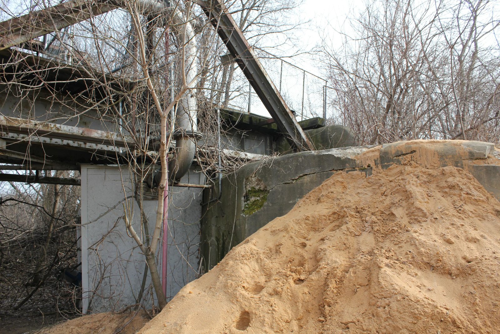 North abutment